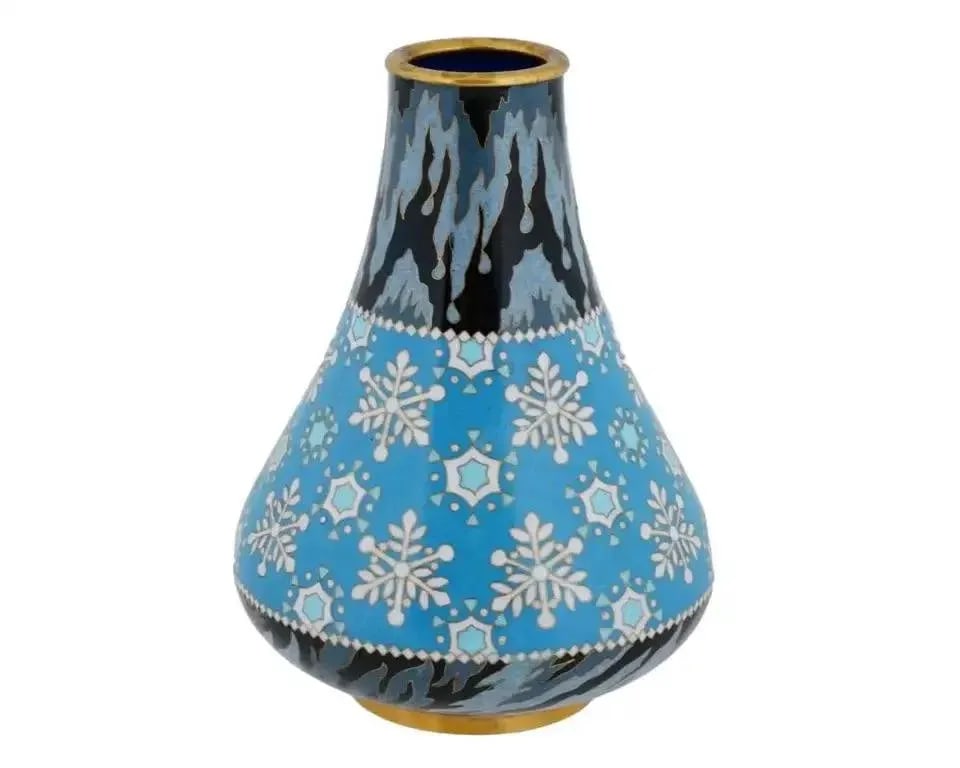 19th Century Chinese Cloisonne Enamel Brass Vase With Snowflakes - 4