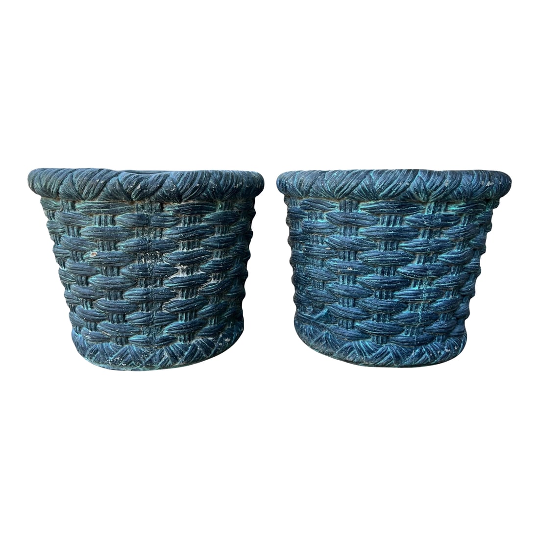 Planters by A. Silvestri Co. San Francisco Faux Wicker Cast Stone – Pair: A handsome pair of vintage cast stone planters by A. Silvestri Co. of San Francisco, dating to the 1960s. These substantial pieces feature a woven faux wicker motif with a deep rolled rim and