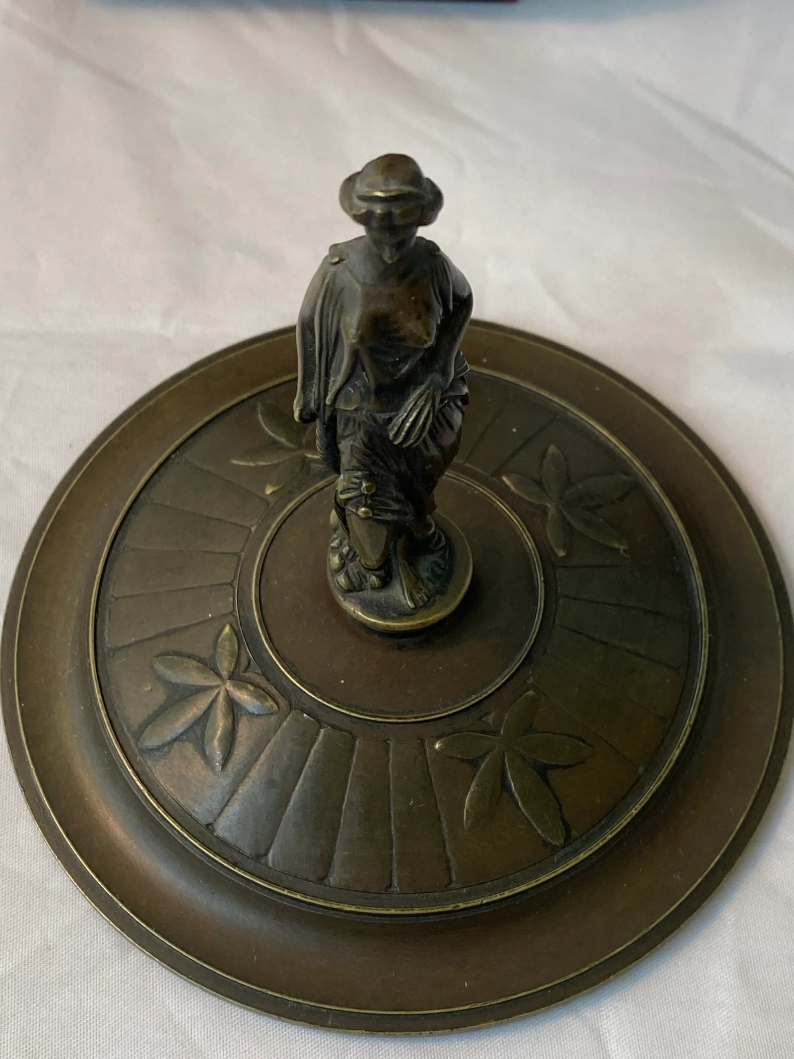 19th Century French Napoleon III Period Bronze Lidded Urns on Marble Bases - a Pair - 4