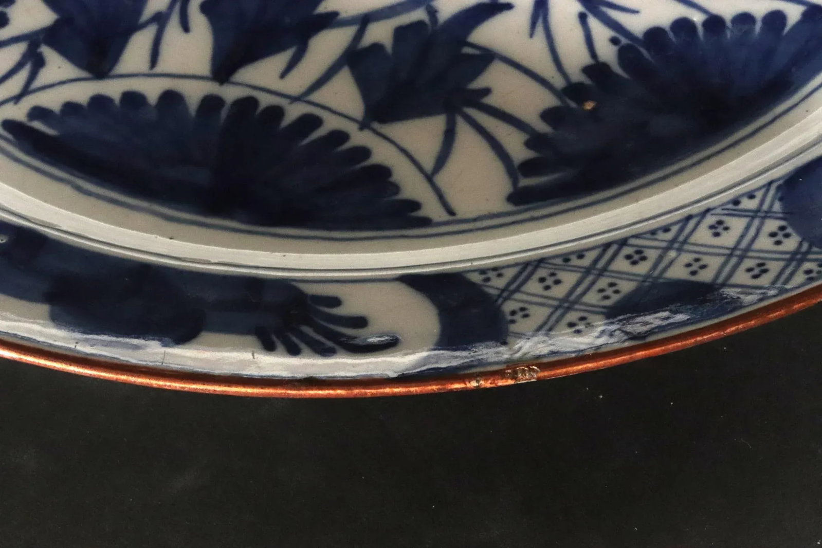 Dutch Delft Large Dish With Chinoiserie Dragon Design - 8