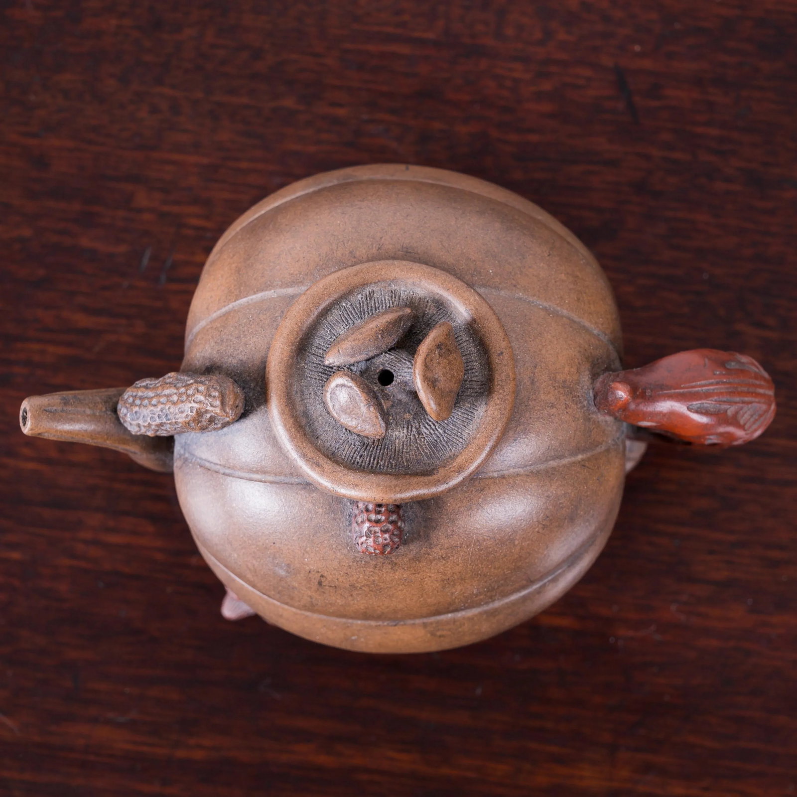Yixing 'Hundred-Fruit' Teapot - 5