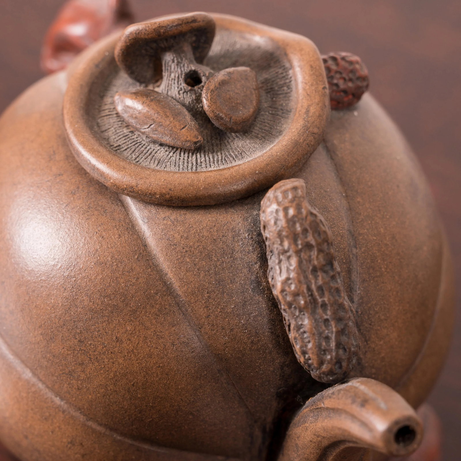 Yixing 'Hundred-Fruit' Teapot - 6
