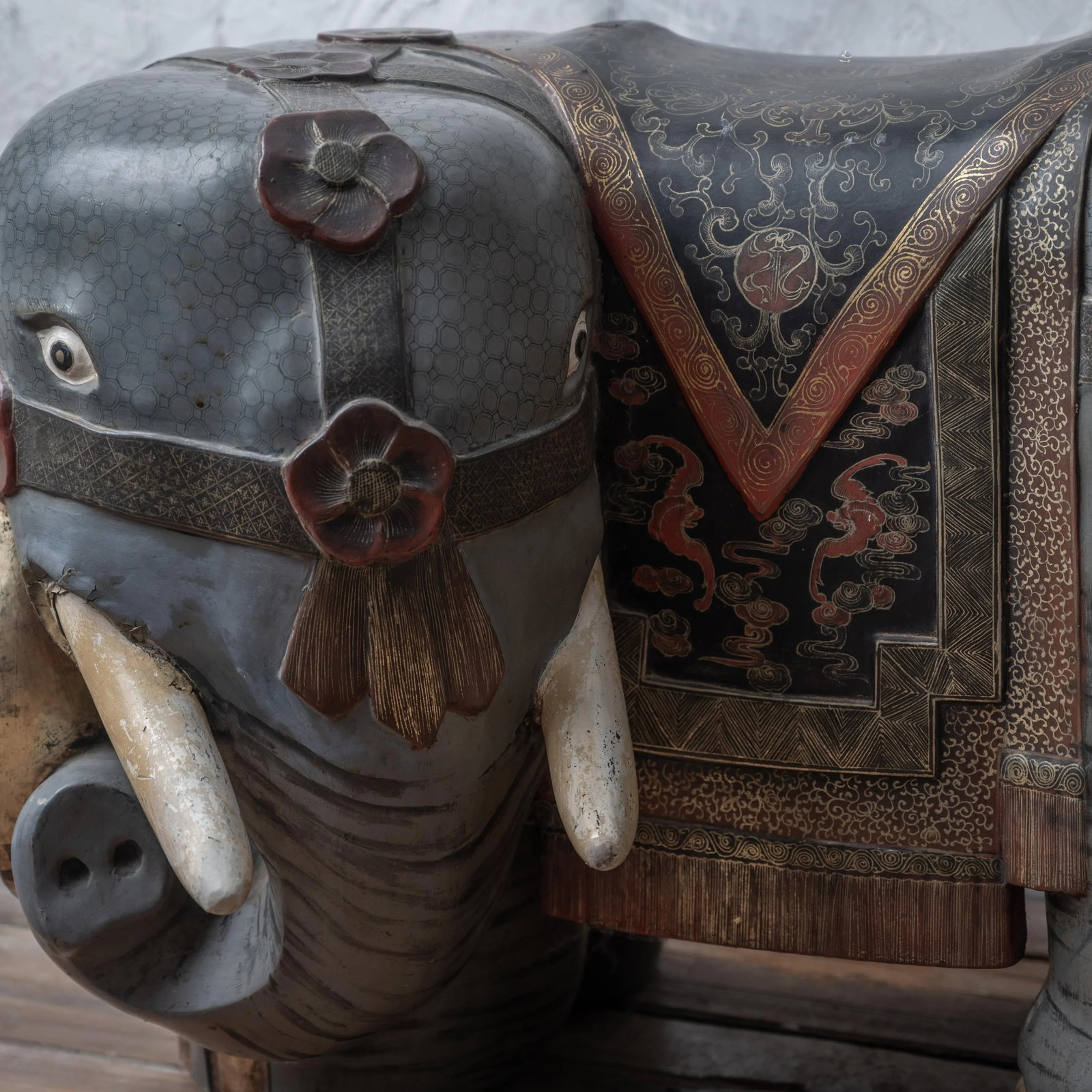 A Pair of Chinese Export Elephant Garden Stools - 10