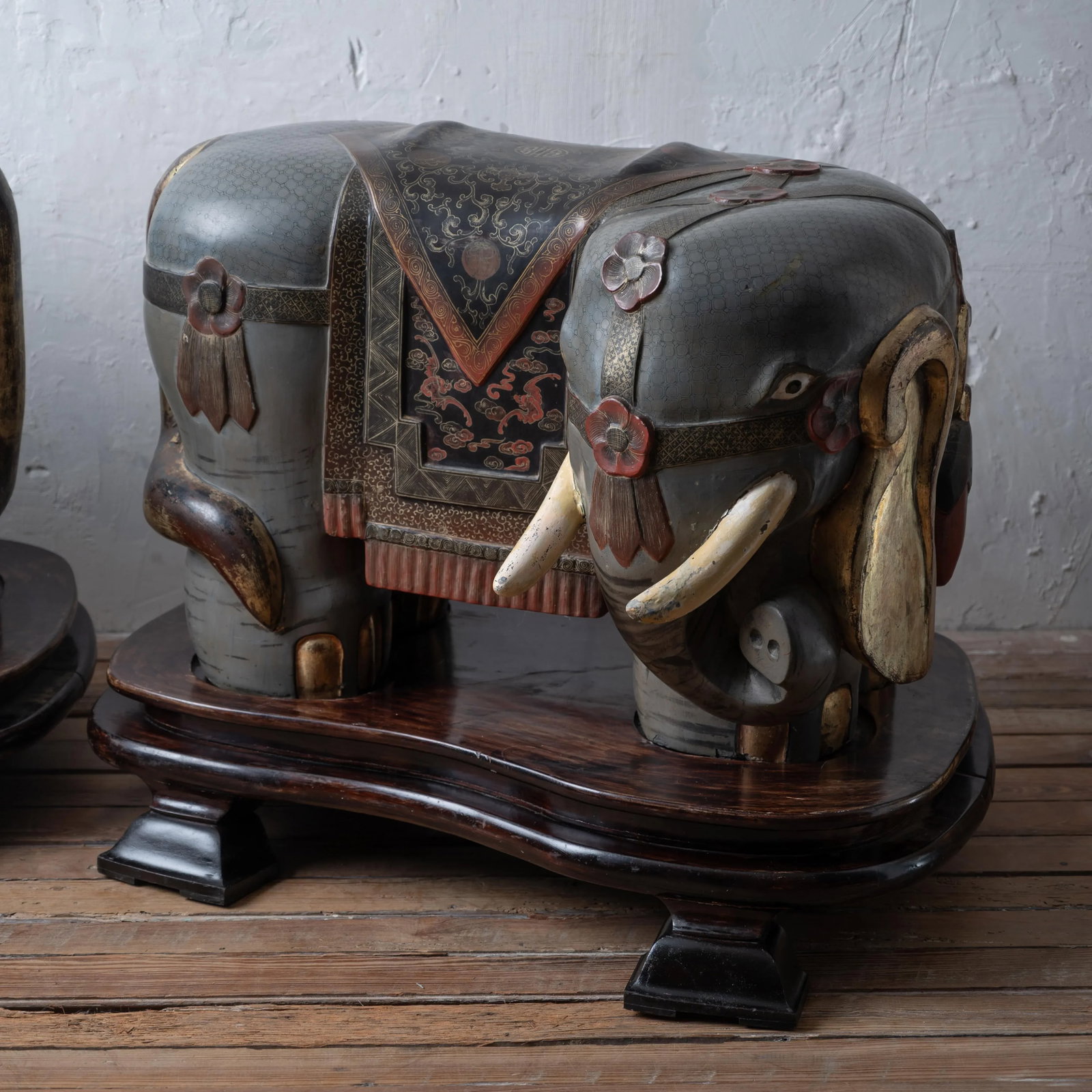 A Pair of Chinese Export Elephant Garden Stools - 3