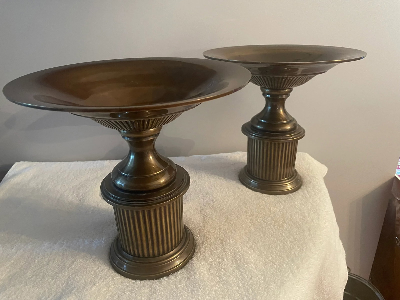 Pair of Bronze Neoclassical Fluted Tazzas - Mid Century - 10
