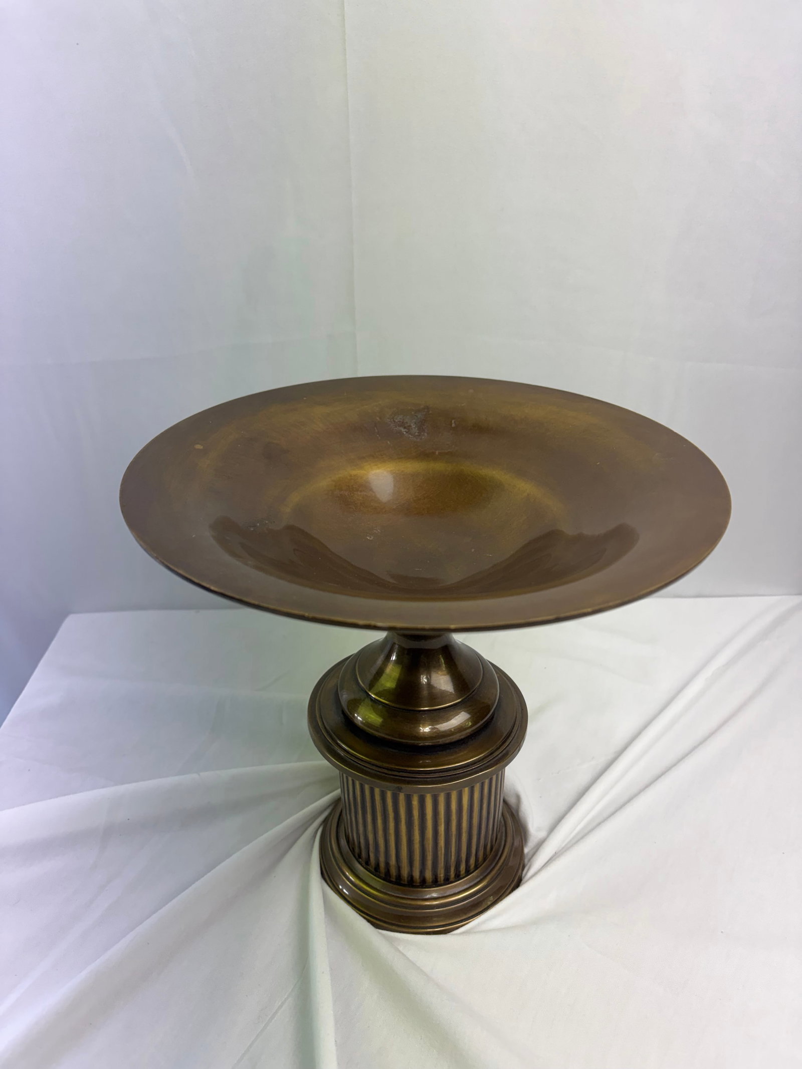 Pair of Bronze Neoclassical Fluted Tazzas - Mid Century - 3