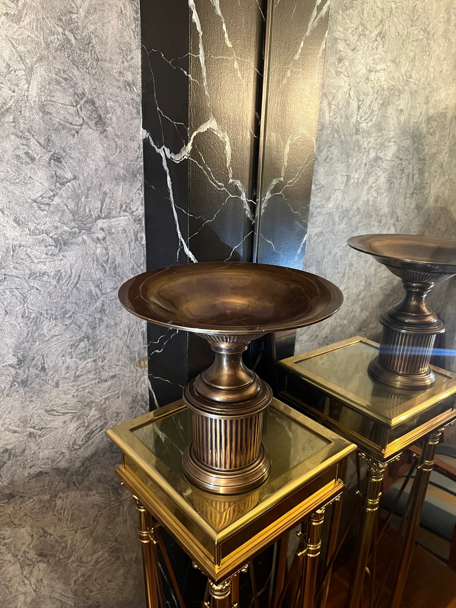 Pair of Bronze Neoclassical Fluted Tazzas - Mid Century - 8