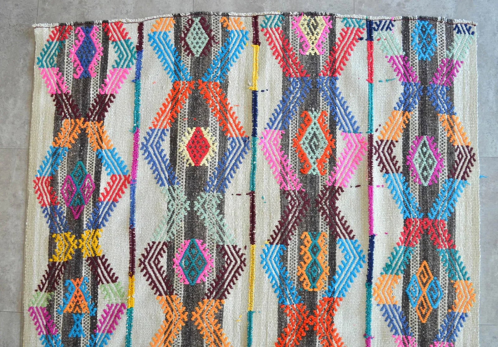 Vintage Rug Hand Woven Colorful Anatolian Kurdish Kilim Rug - 4'6" X 8'2" - 5