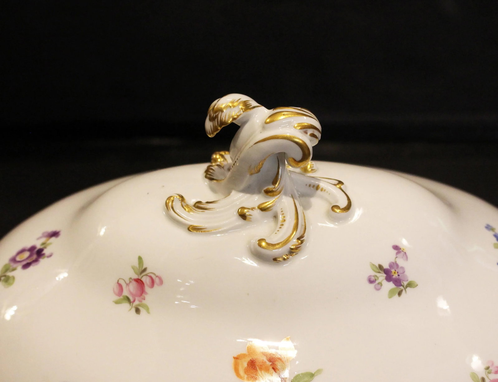 Grand Meissen Covered Soup Tureen & Undertray - 10