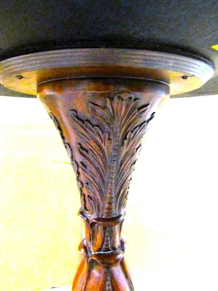 Maitland-Smith Verre Eglomise Reverse Painted Glass Table With Lotus Blossom Brass Feet 1980s - 10