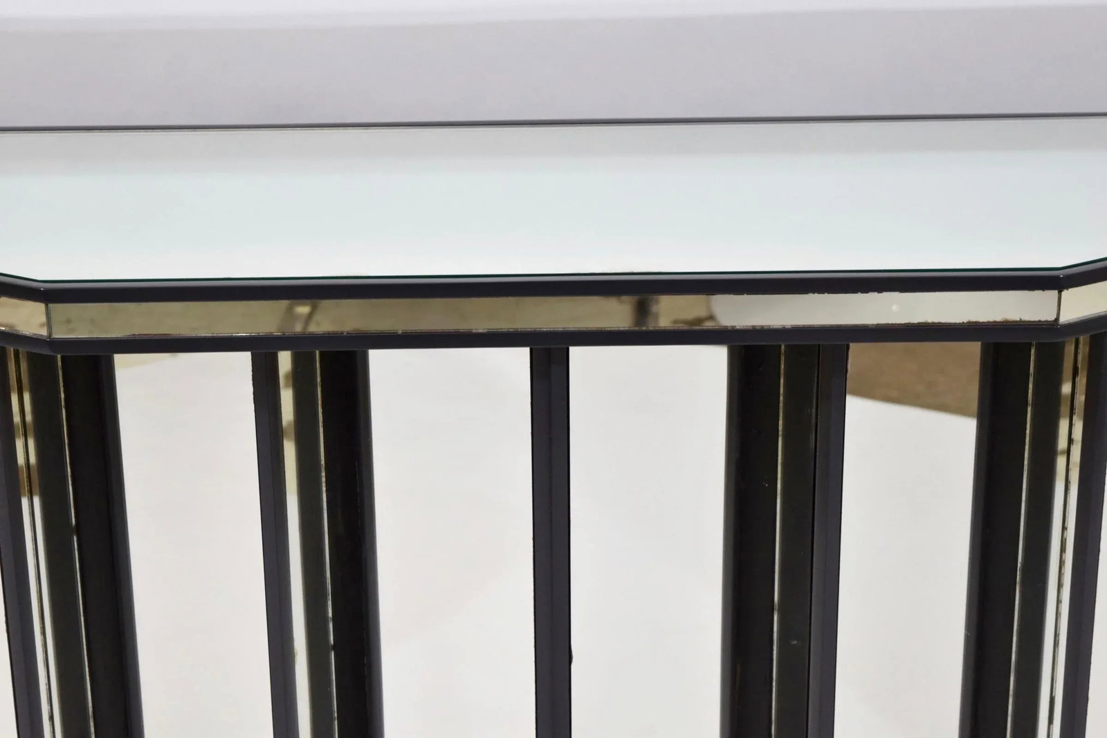 Mid 20th Century Faceted Console With Cubist Mirror - 4