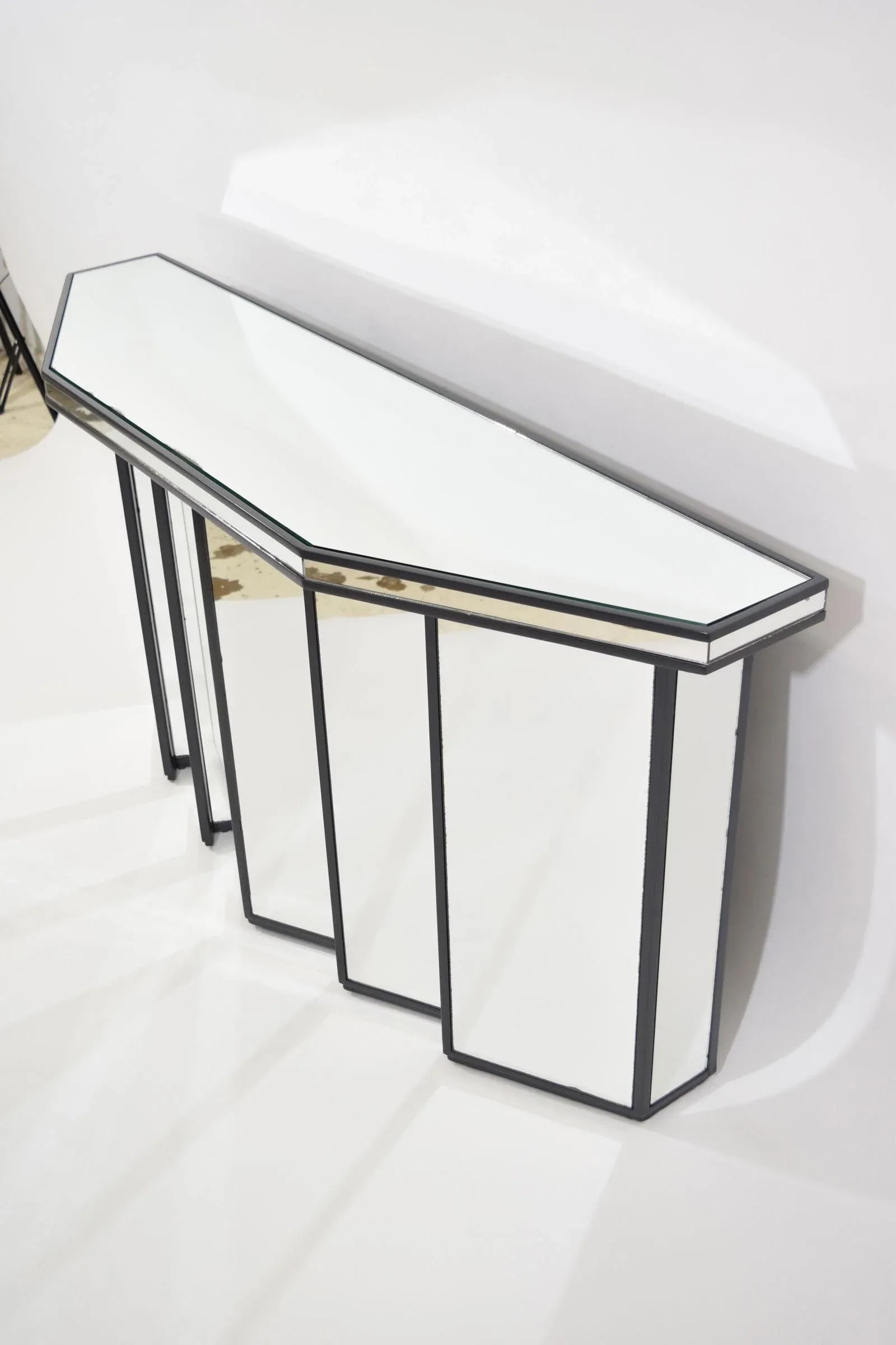 Mid 20th Century Faceted Console With Cubist Mirror - 6