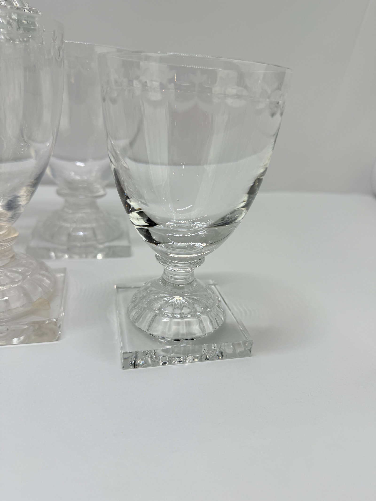 Set of Seventeen Lemon Squeezer–Foot Etched Glasses, C. 1810 & William Yeoward - 6