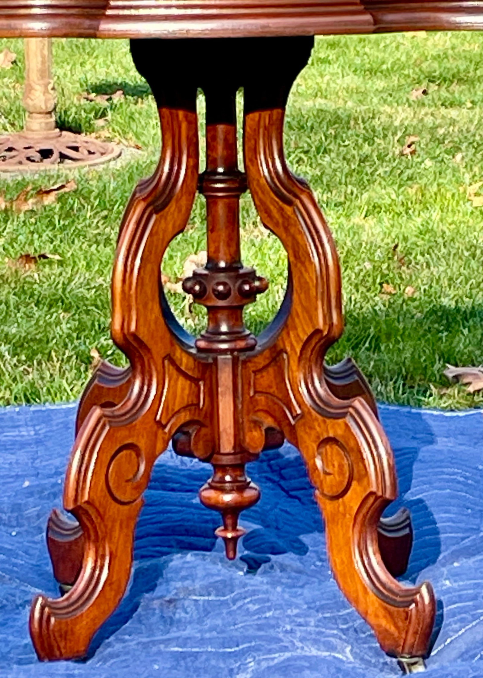 Antique Victorian Turtle Top Parlor Table - 8