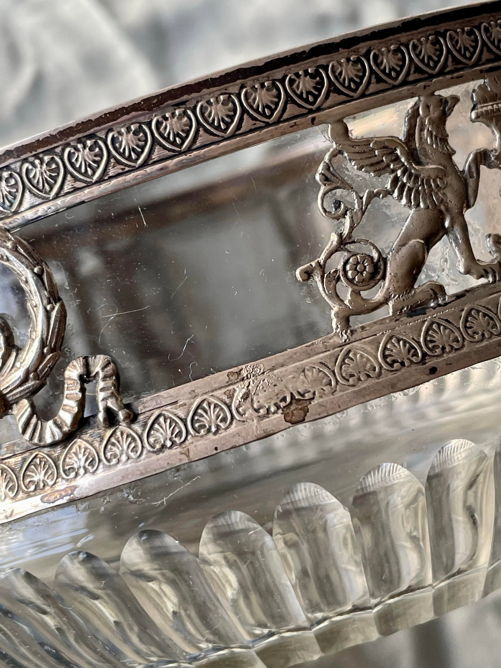 Early 20th Century Neoclassical Laurel Wreath Griffins Urn 800 Silver Decorated Rimmed Glass Bowl - 5