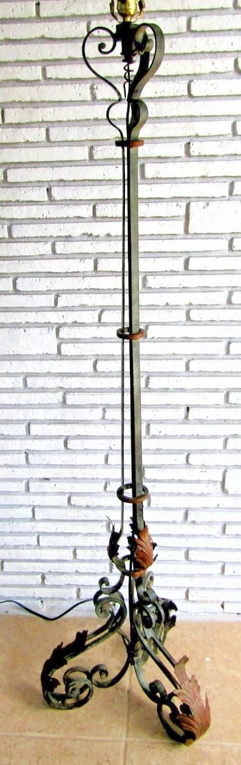 1920s French Art Deco Wrought Iron Scrollwork and Leaves Tripod Floor Lamp and Shade - 3