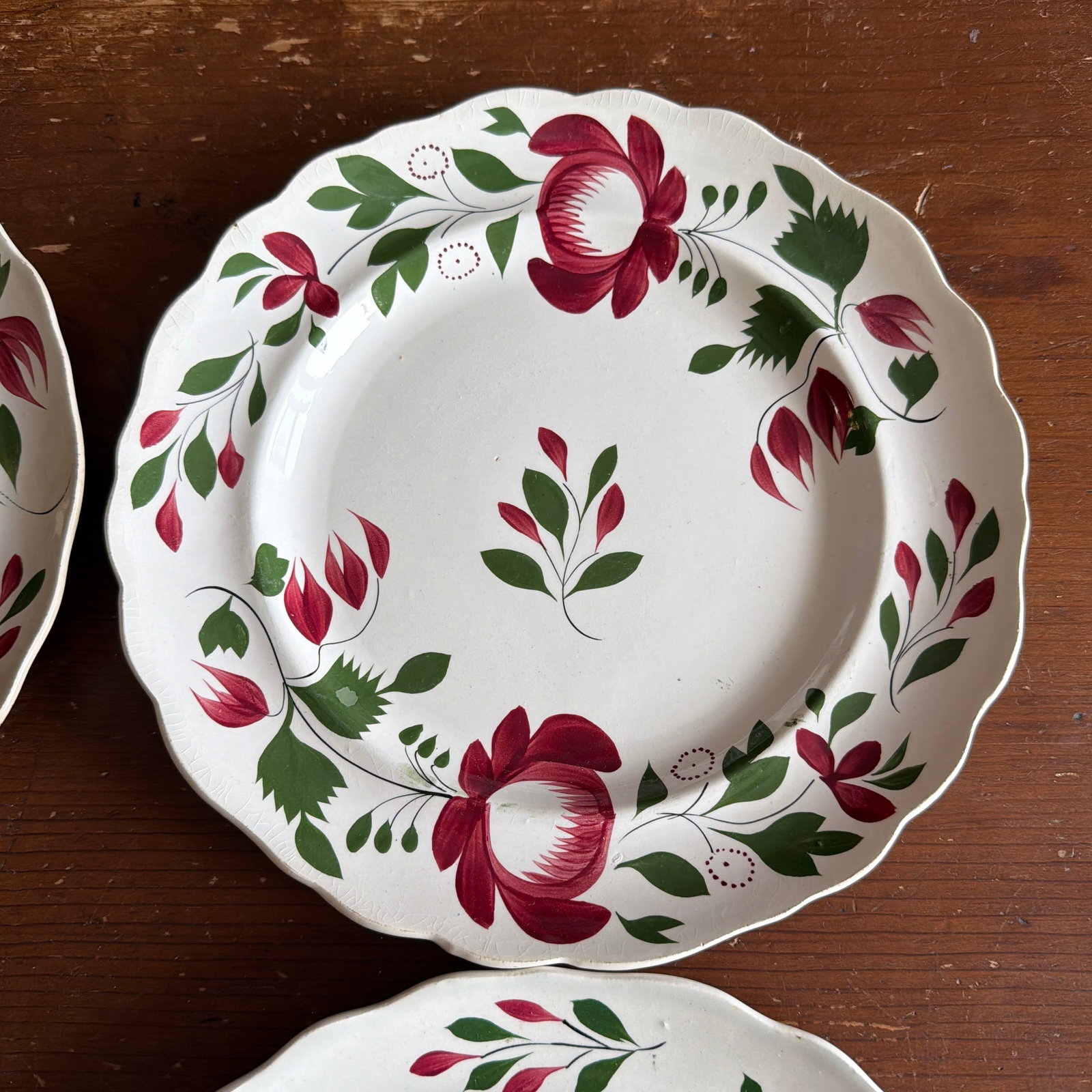 A Very Nice Set of 7 of Antique Staffordshire Early Adam's Rose Plates, Circa 1830 - 9