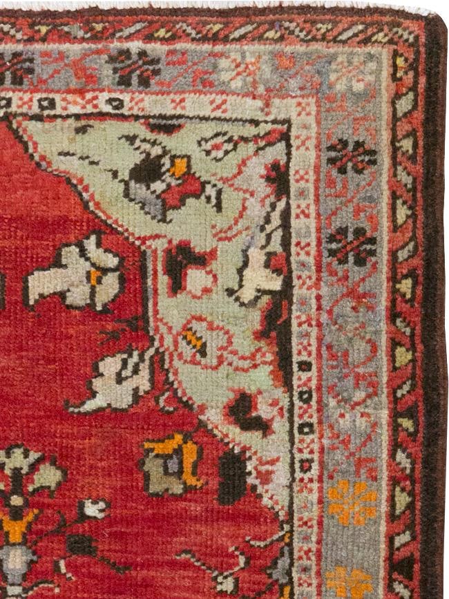 Galerie Shabab Collection Mid-20th Century Turkish Anatolian Throw Rug - 3