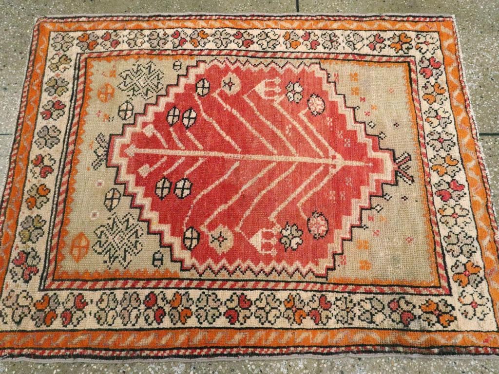 Galerie Shabab Collection Mid-20th Century Turkish Anatolian Throw Rug - 4