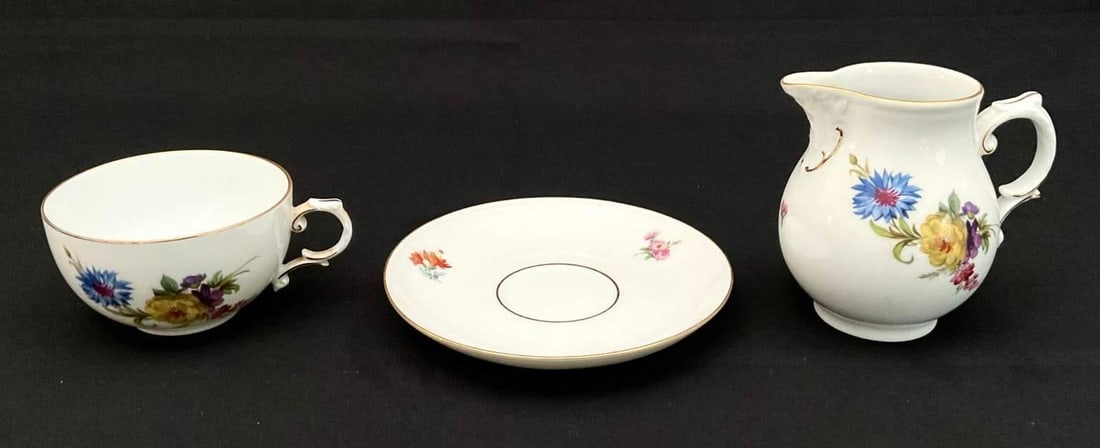 1980s Exceptional Set of Furstenberg "Ancestral Dresden" China - 71 Pieces - 13