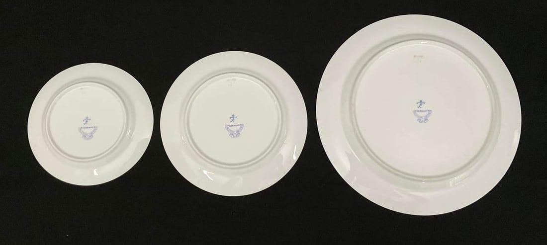 1980s Exceptional Set of Furstenberg "Ancestral Dresden" China - 71 Pieces - 6