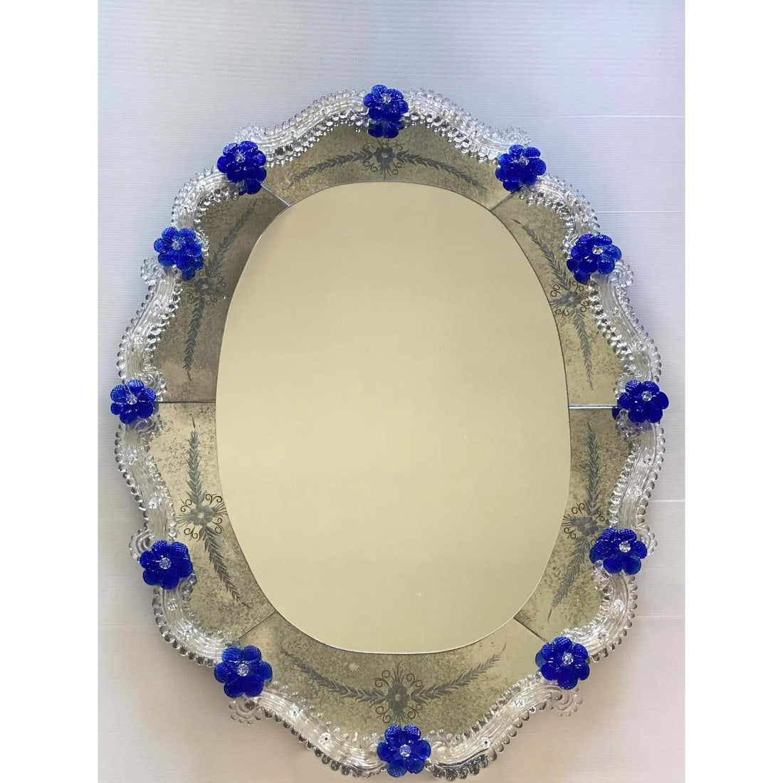 Hand-Carved Venetian Oval Mirror in Murano Glass Style, Early 21st Century - 5