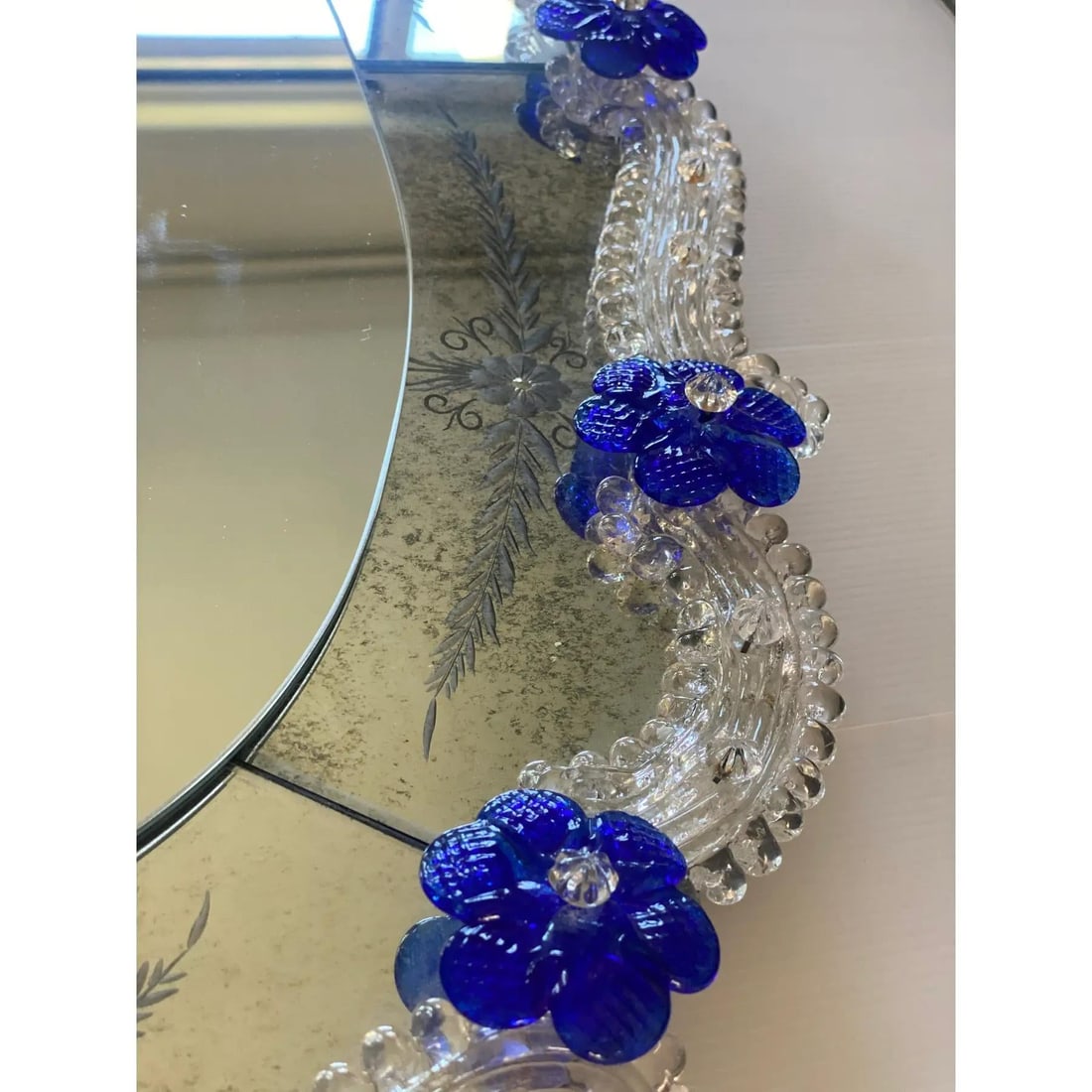 Hand-Carved Venetian Oval Mirror in Murano Glass Style, Early 21st Century - 6