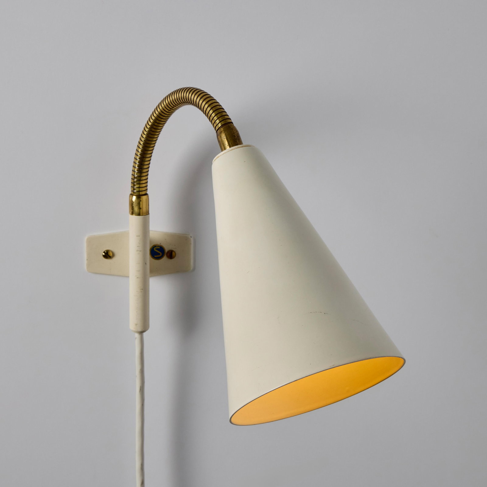 1960s Plug-in White Conical Brass & Metal Wall Lamps Attributed to Hans Agne Jakobsson - a Pair - 10