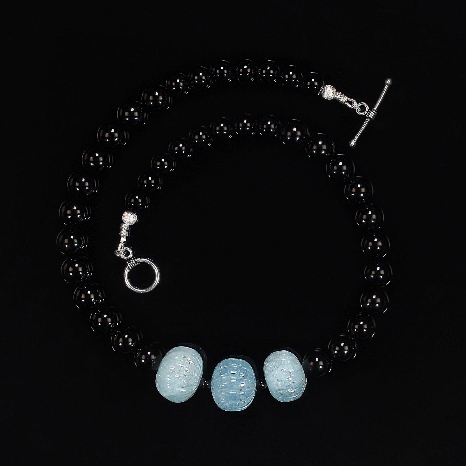 Ajd 18 Inch Elegant Black Onyx Necklace With Hand Carved Aquamarine Accents - 2