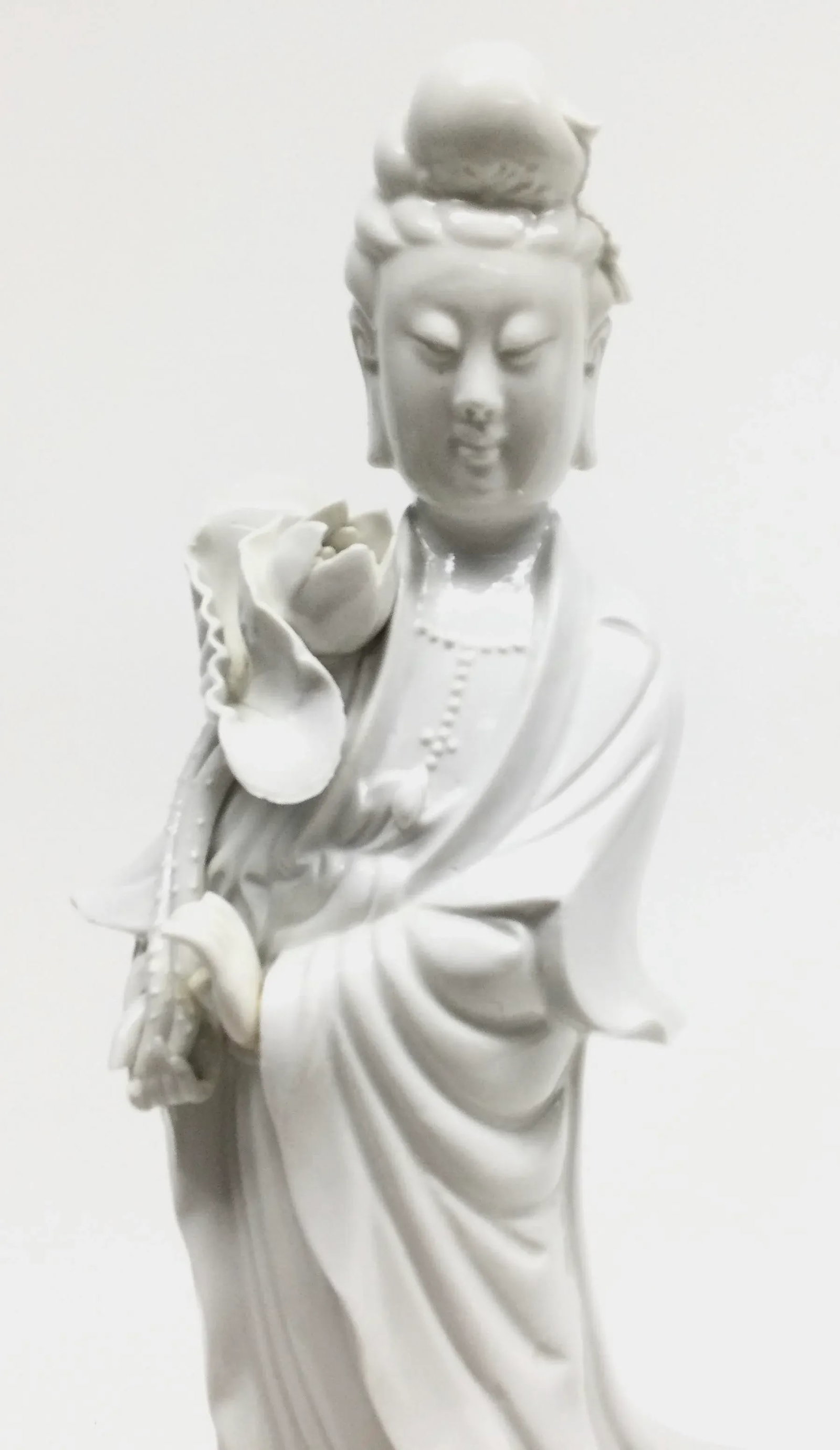 Vintage Chinese White Porcelain Guanyin - 2
