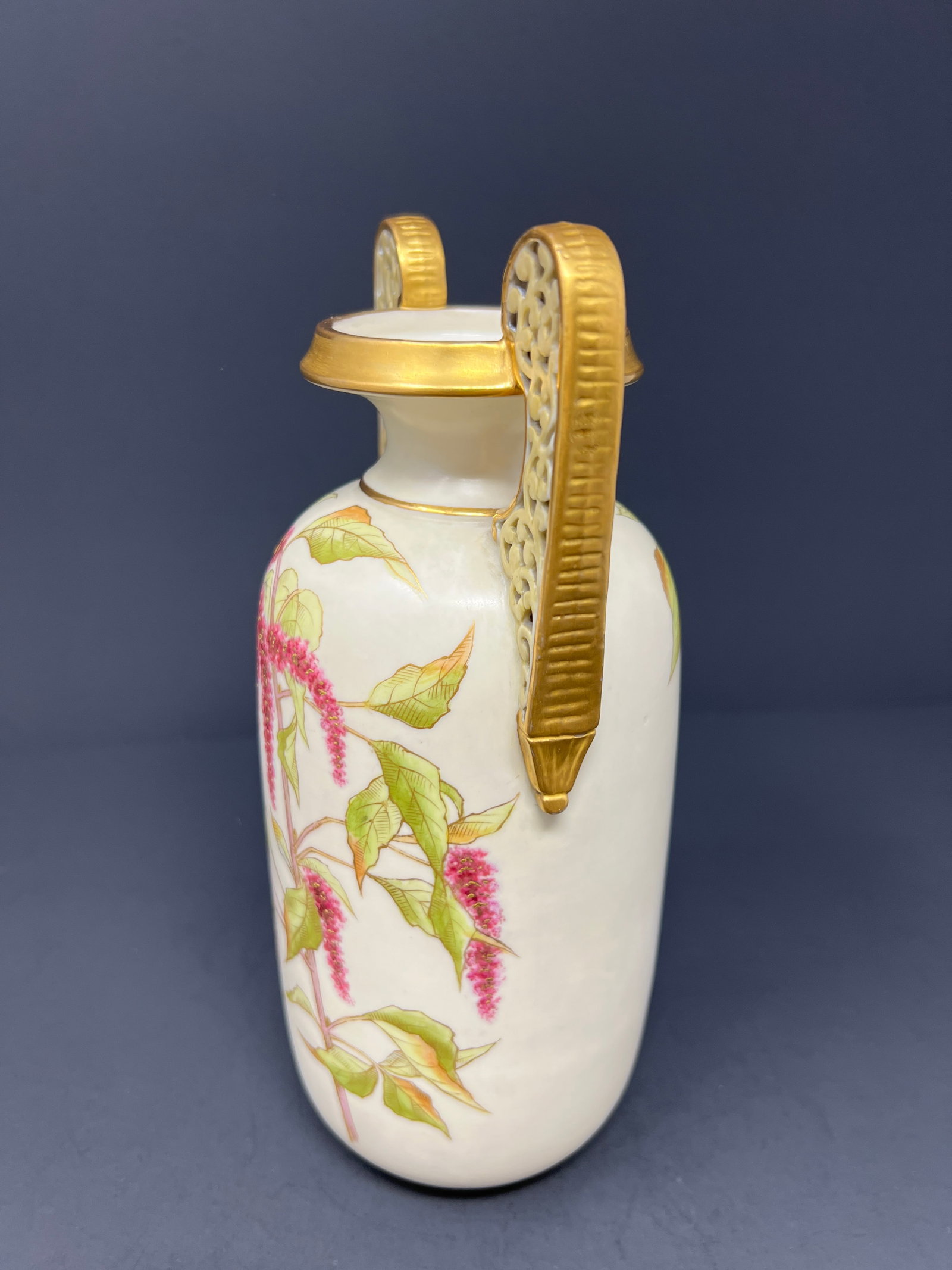 Antique Royal Worcester Blush Ivory Porcelain Twin-Handled Aesthetic Movement Vase, England c.1900 - 3