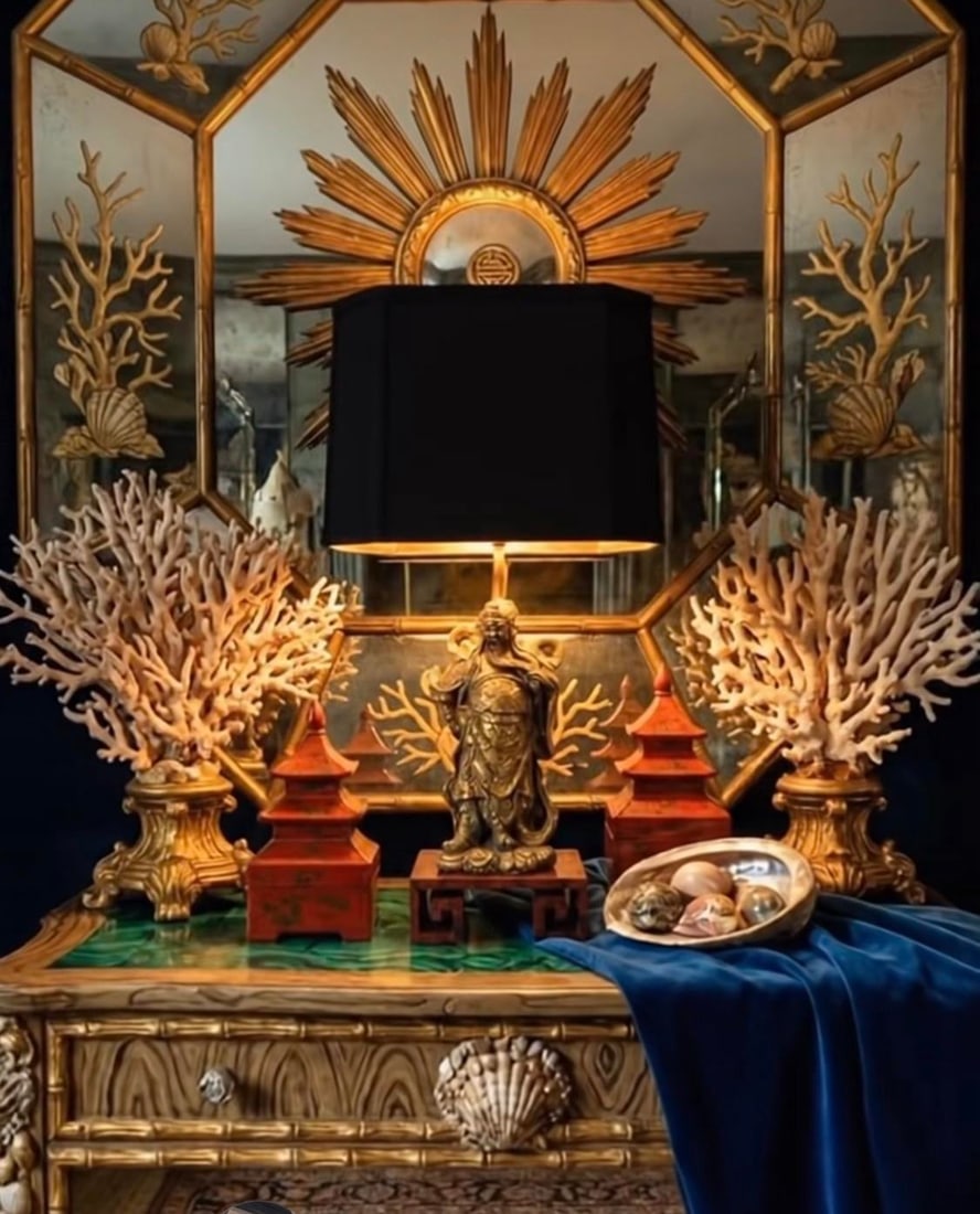 Vintage Tony Duquette Style Bespoke Parcel Gilt Guan Yu Table Lamp by Turtle & Crane -Newly Painted - 2
