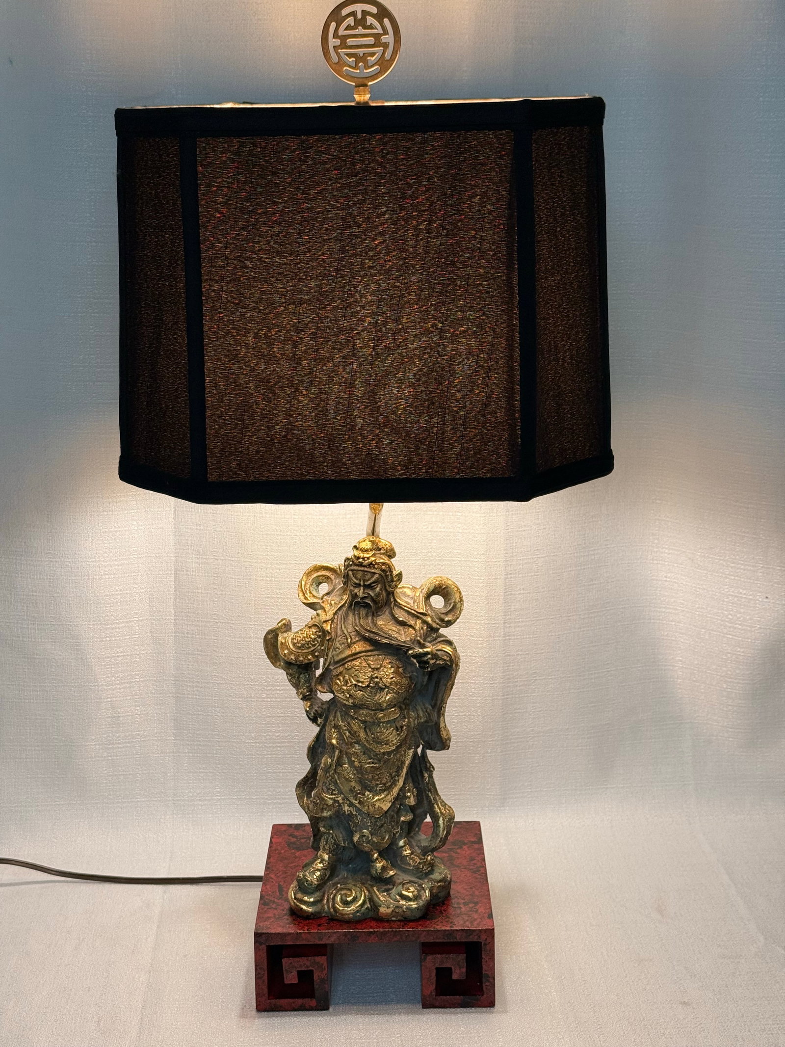 Vintage Tony Duquette Style Bespoke Parcel Gilt Guan Yu Table Lamp by Turtle & Crane -Newly Painted - 3