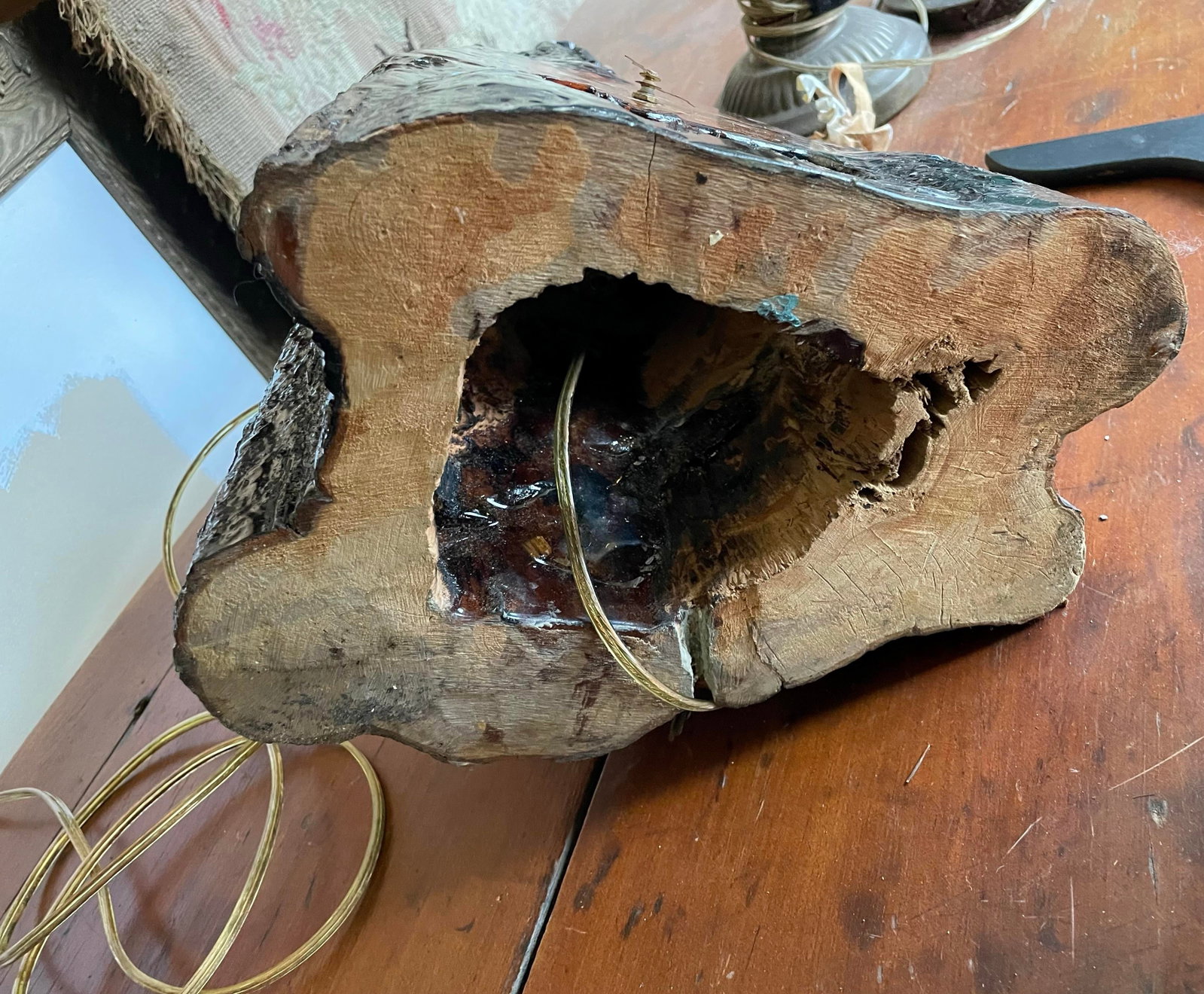 Mid 20th Century Adirondack Cabin Rustic Style Handmade Burl Wood Table Lamp Bark Clock Lacquered - 10