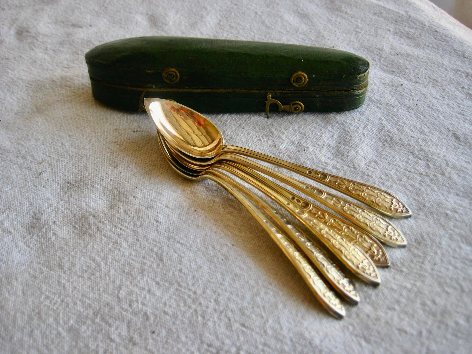 Early 19th Century French Neoclassic Style Silver-Gilt Spoon in Case - Set of 6 - 4