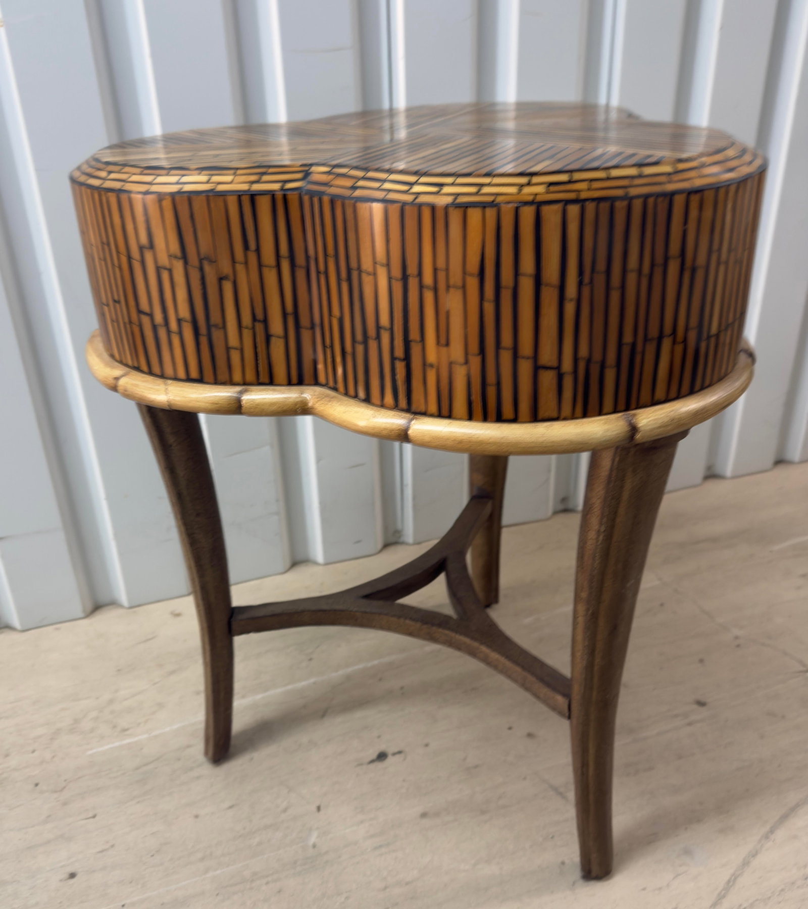 1980s Attributed Maitland-Smith Tessellated Pencil Reed Trefoil Side Table - 3