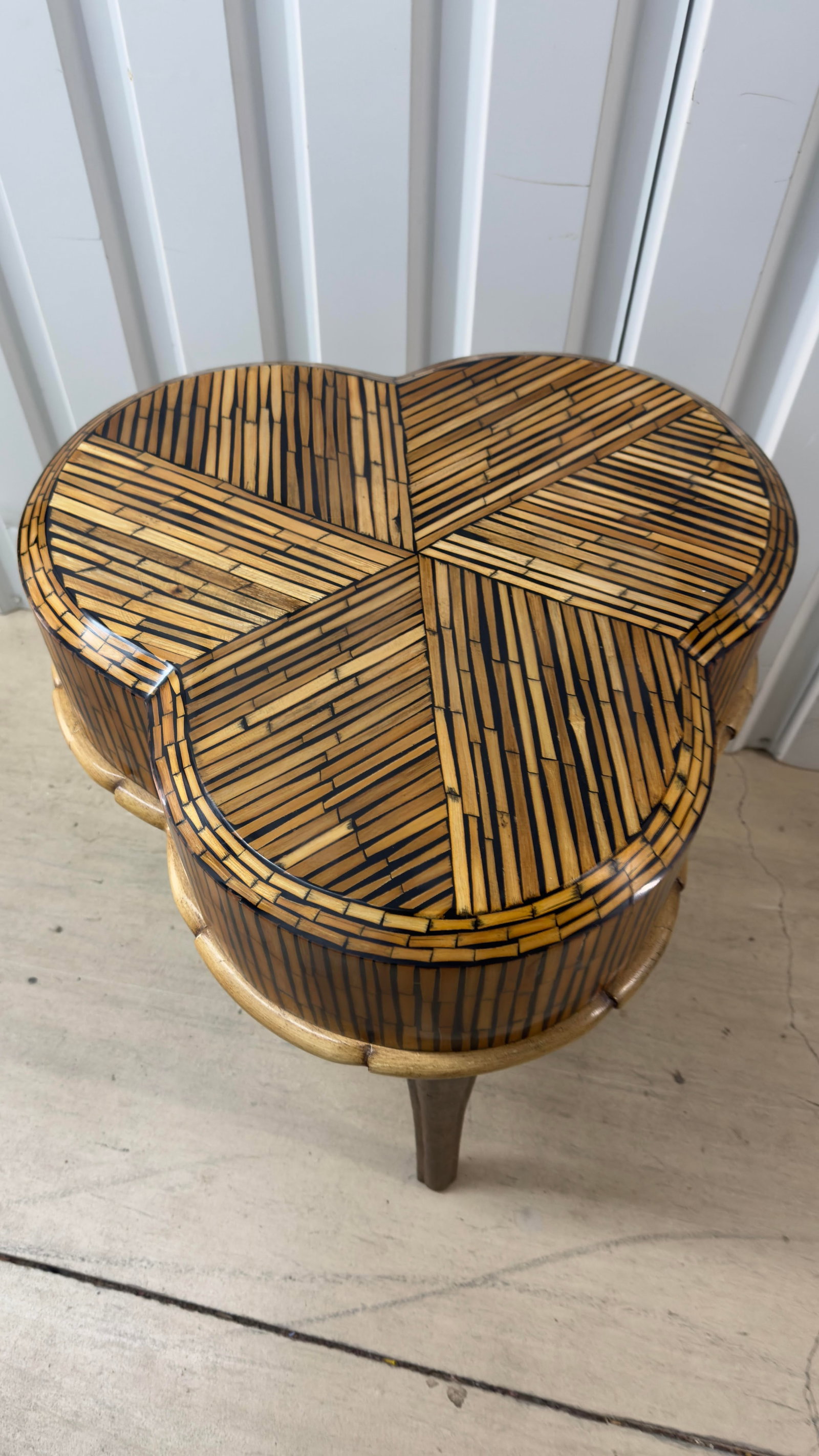 1980s Attributed Maitland-Smith Tessellated Pencil Reed Trefoil Side Table - 4