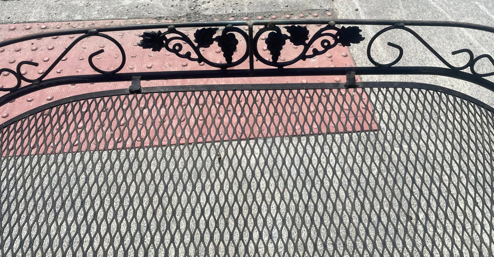 Mid 20th Century Woodard Grapevine Barrel Back Wrought Iron Bench Loveseat Grape Pattern - 3