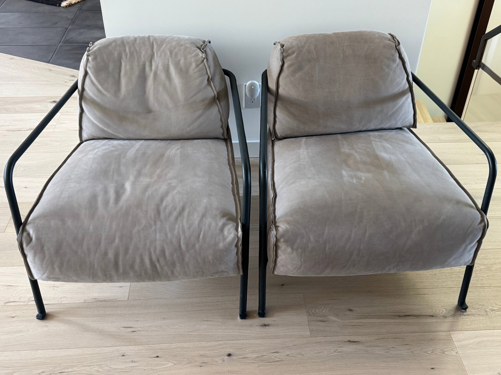 Pair of Baxter "Bruxelles" Armchairs by Paola Navone in Grey Suede & Anthracite Leather - 2