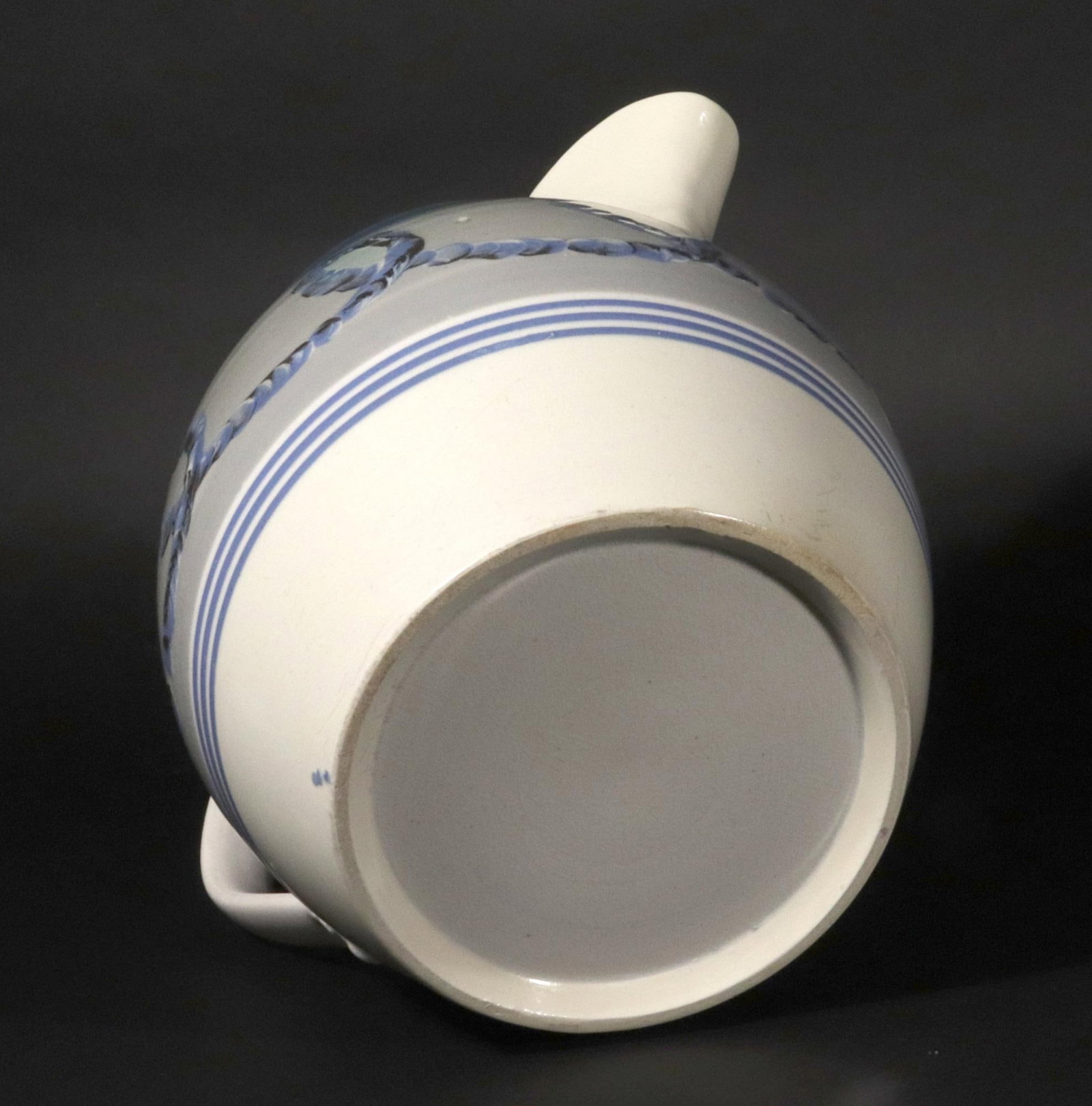 English Pearlware Mocha Earthworm Jug, Staffordshire or Northern England - 8
