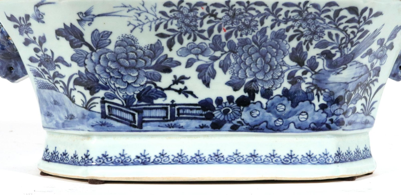 18th-Century Chinese Export Blue & White Porcelain Soup Tureen, Cover & Stand - 14