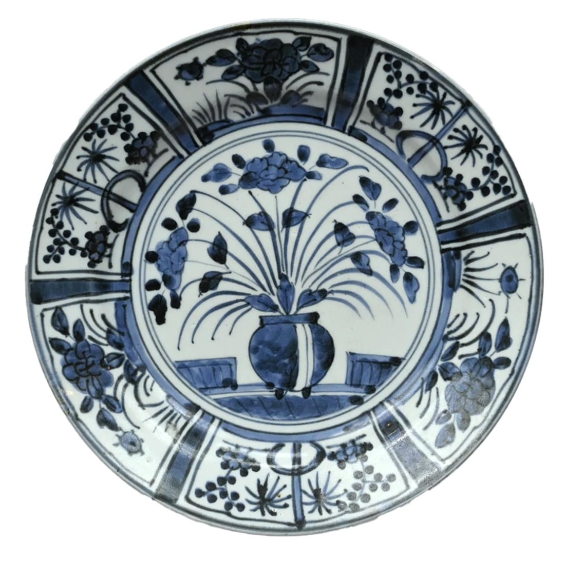 17tth-Century Japanese Porcelain Blue & White Kraak-Style Dishes - 6