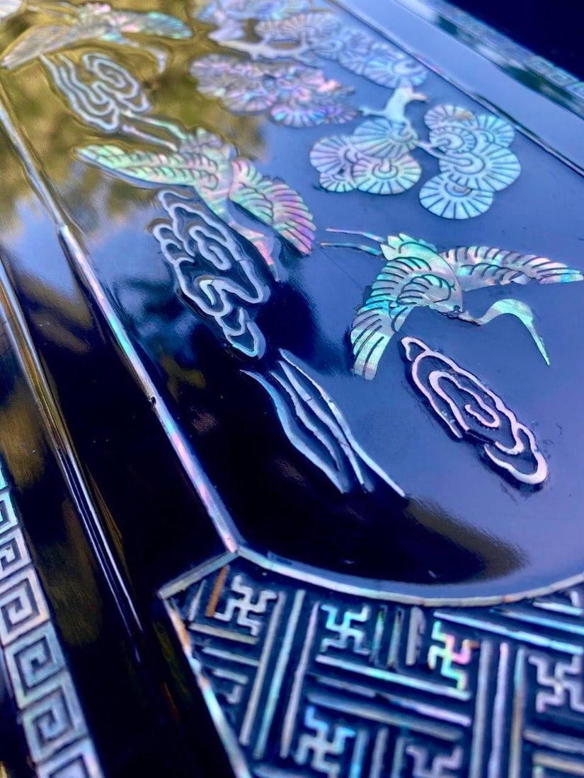 Large Vintage Korean Black Lacquer Mother-of-Pearl Scholar's Box With Brass Dish Insert - 6