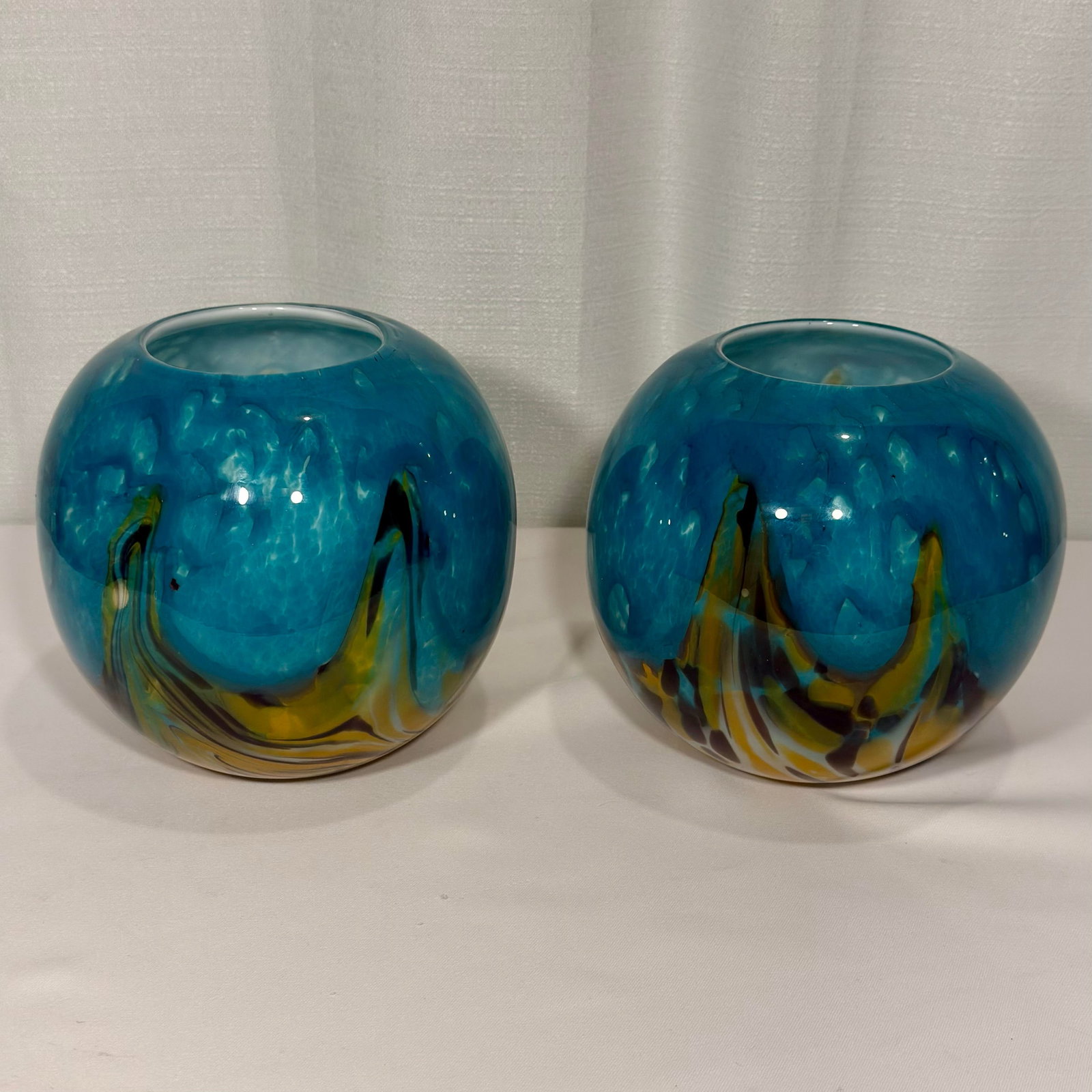 Late 20th Century Palm Beach Regency Mdina Style Hand-Blown Mottled Cased Art Glass Globe Vases - A - 2