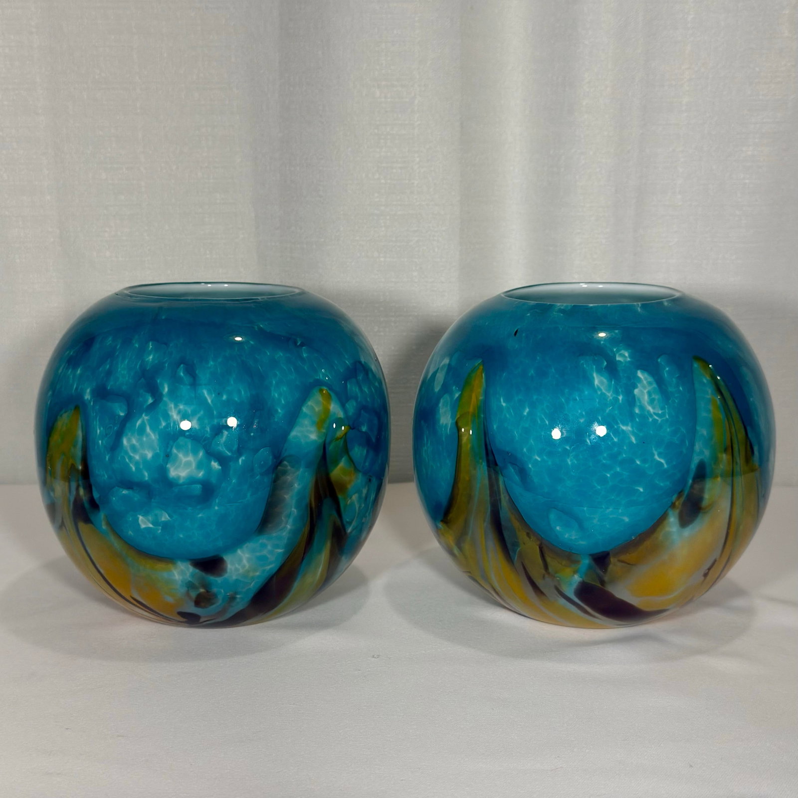 Late 20th Century Palm Beach Regency Mdina Style Hand-Blown Mottled Cased Art Glass Globe Vases - A - 3