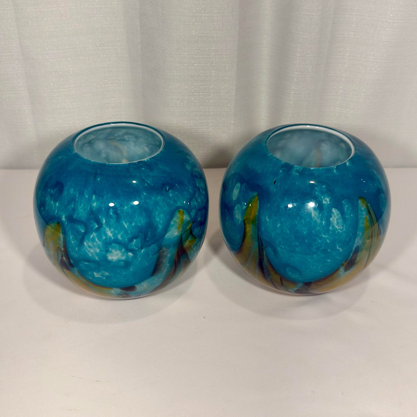 Late 20th Century Palm Beach Regency Mdina Style Hand-Blown Mottled Cased Art Glass Globe Vases - A - 4