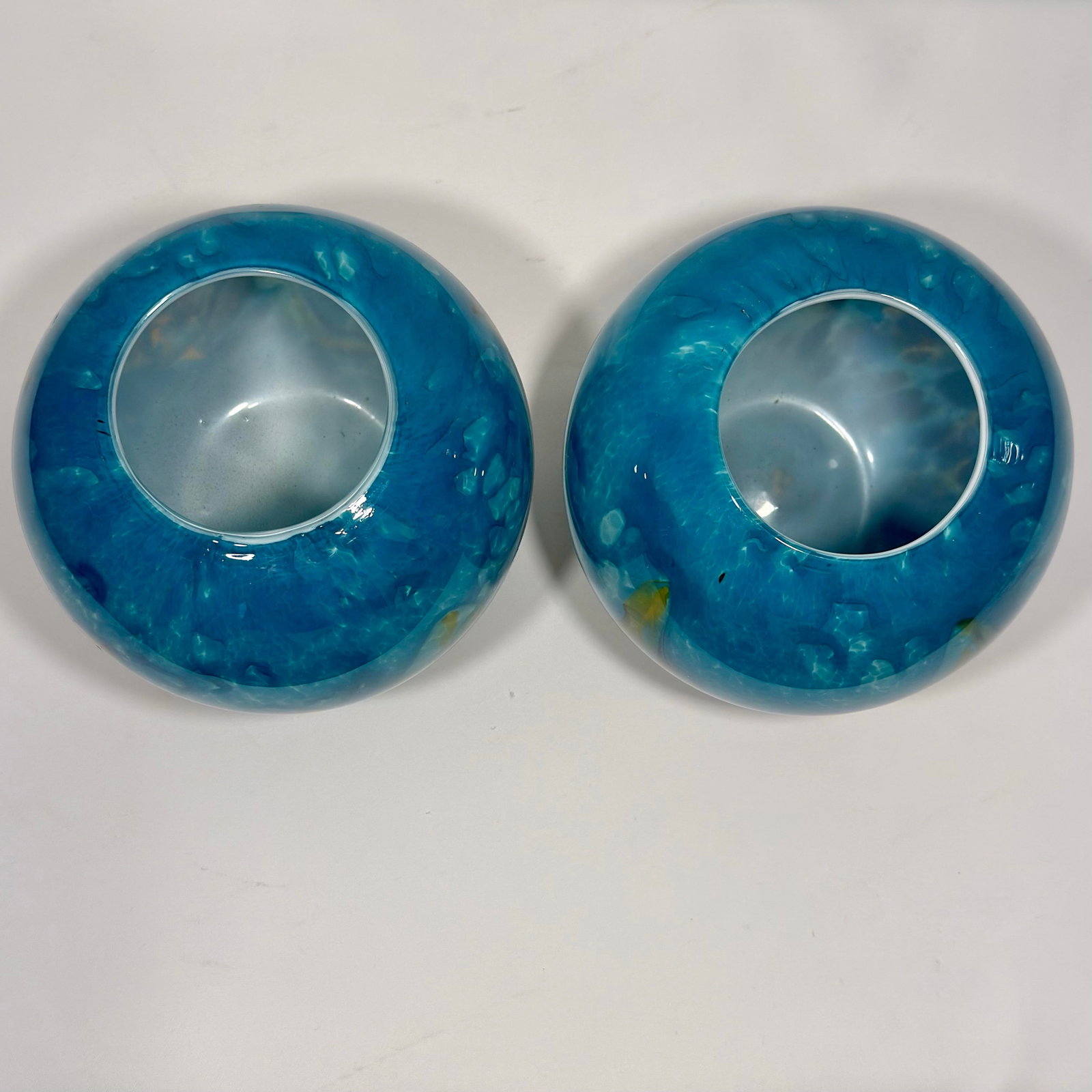 Late 20th Century Palm Beach Regency Mdina Style Hand-Blown Mottled Cased Art Glass Globe Vases - A - 7