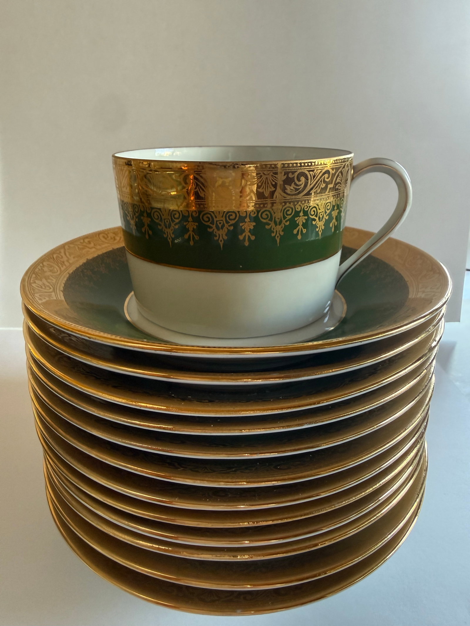 1900s Ch. Field Haviland Limoges France "Label De Qualité" Forest Green & Gold Encrusted 48-Pie - 9