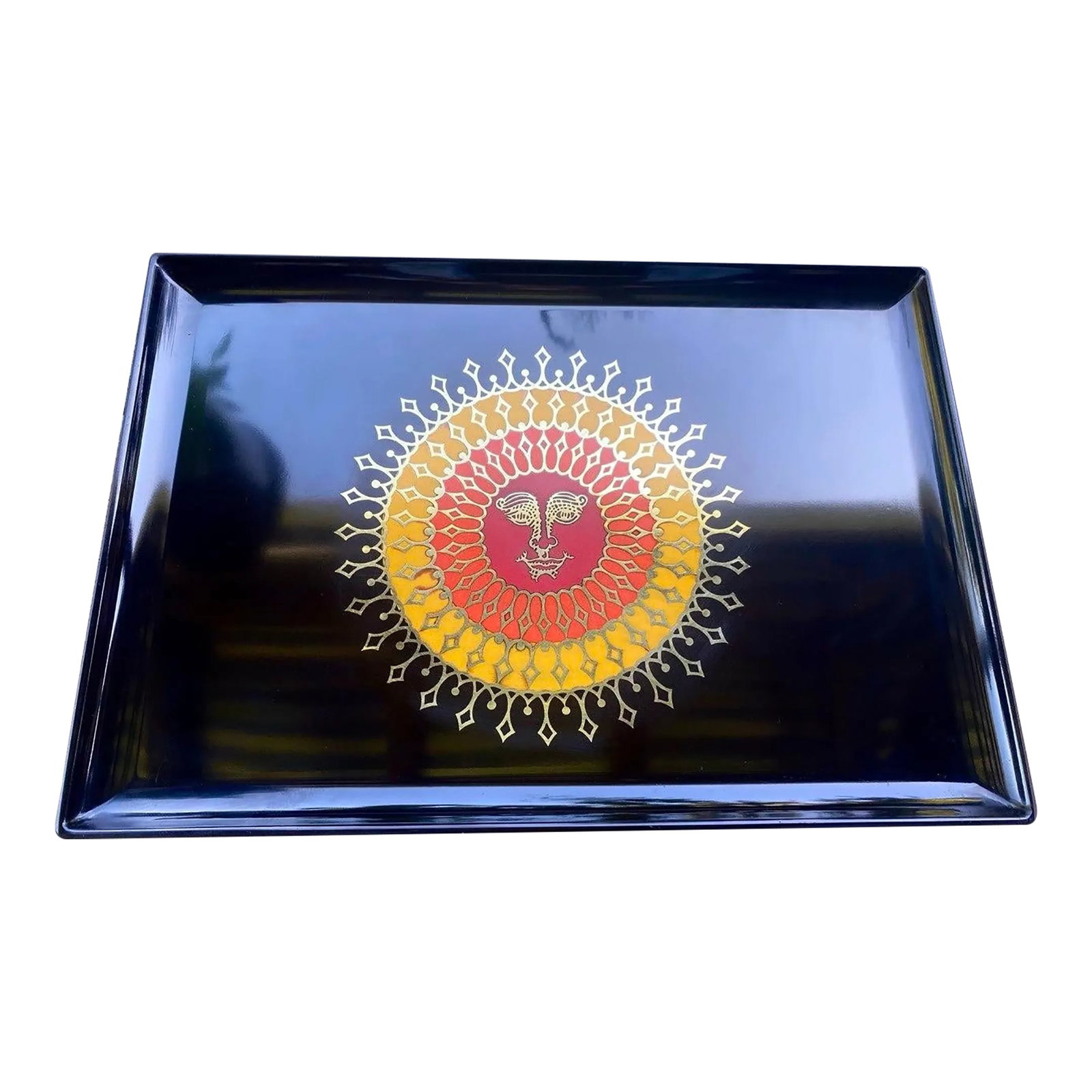 Rare Vintage Couroc of Monterey Sun Face Inlay Serving Tray – Hollywood Regency: Rare vintage Couroc of Monterey serving tray featuring an extraordinary stylized sunburst motif with abstract face design rendered in intricate metallic inlay. This dramatic large-format tray