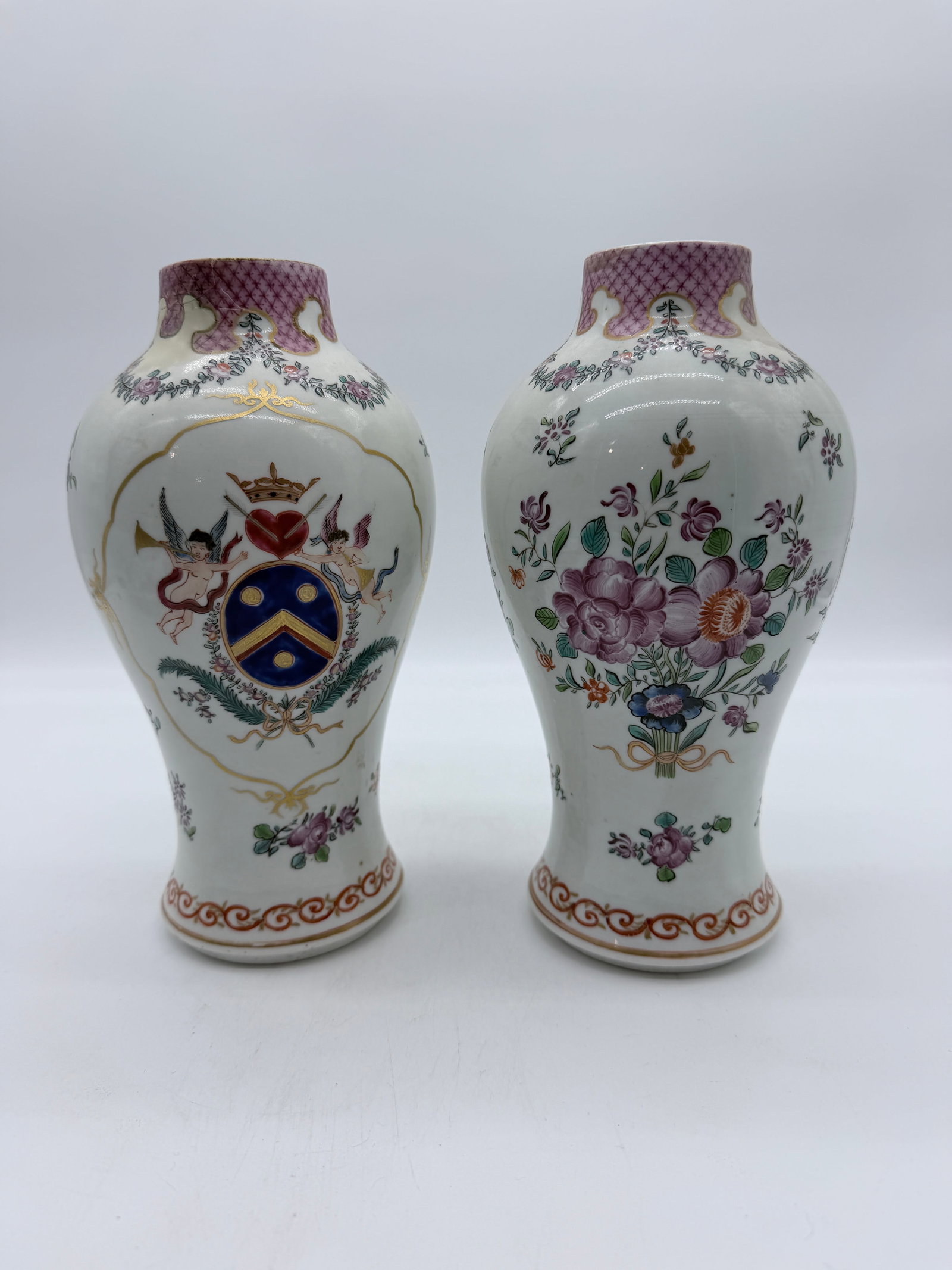 Antique Chinese Export Armorial Famille Rose Porcelain Urns, Qianlong Period, Circa 1790–1810, - 17